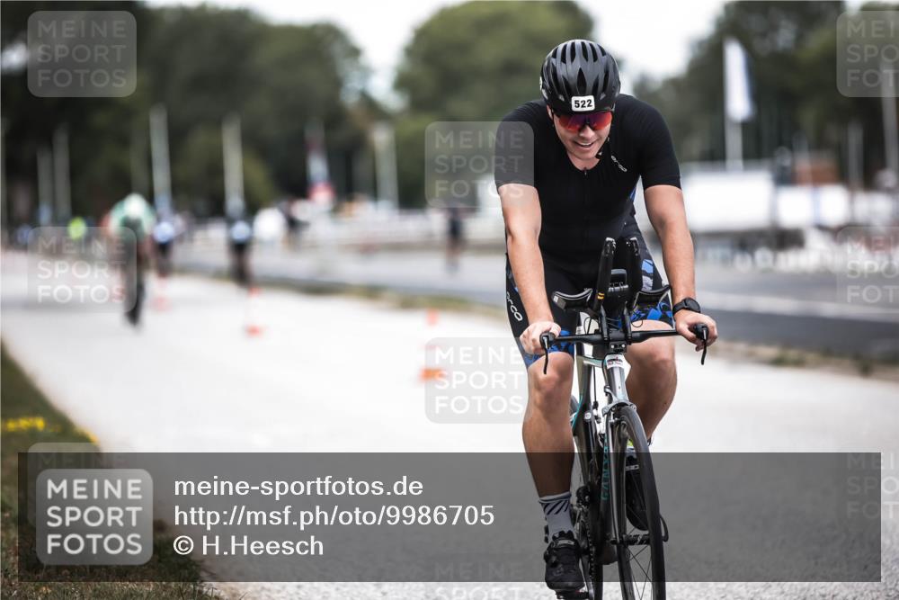 16.08.2026 - KN Förde Triathlon 2026 H.Heesch http://msf.ph/oto/9986705 16.08.2026 13:11:44 Radfahren 522, 548, 581, 702 meine-sportfotos.de