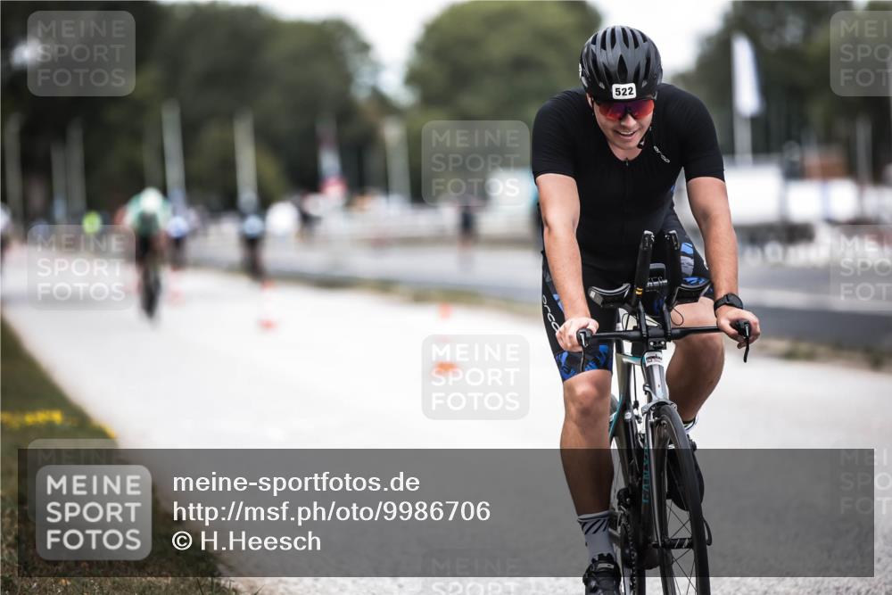16.08.2026 - KN Förde Triathlon 2026 H.Heesch http://msf.ph/oto/9986706 16.08.2026 13:11:44 Radfahren 522, 548, 581, 702 meine-sportfotos.de