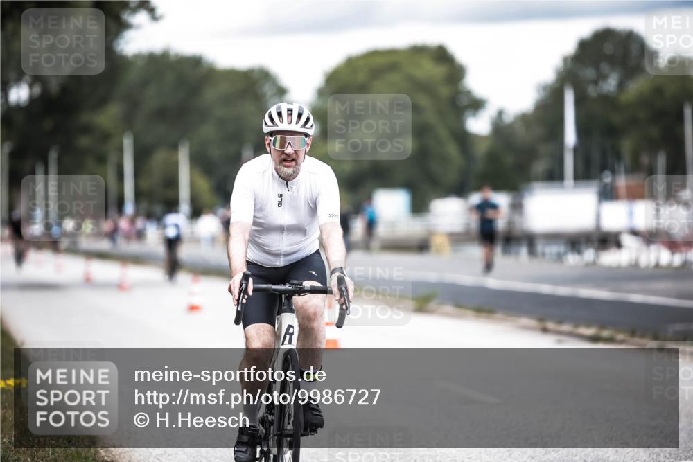 16.08.2026 - KN Förde Triathlon 2026 H.Heesch http://msf.ph/oto/9986727 16.08.2026 13:11:54 Radfahren 533, 737 meine-sportfotos.de