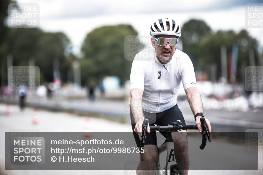 16.08.2026 - KN Förde Triathlon 2026 H.Heesch http://msf.ph/oto/9986735 16.08.2026 13:11:55 Radfahren 533, 737 meine-sportfotos.de