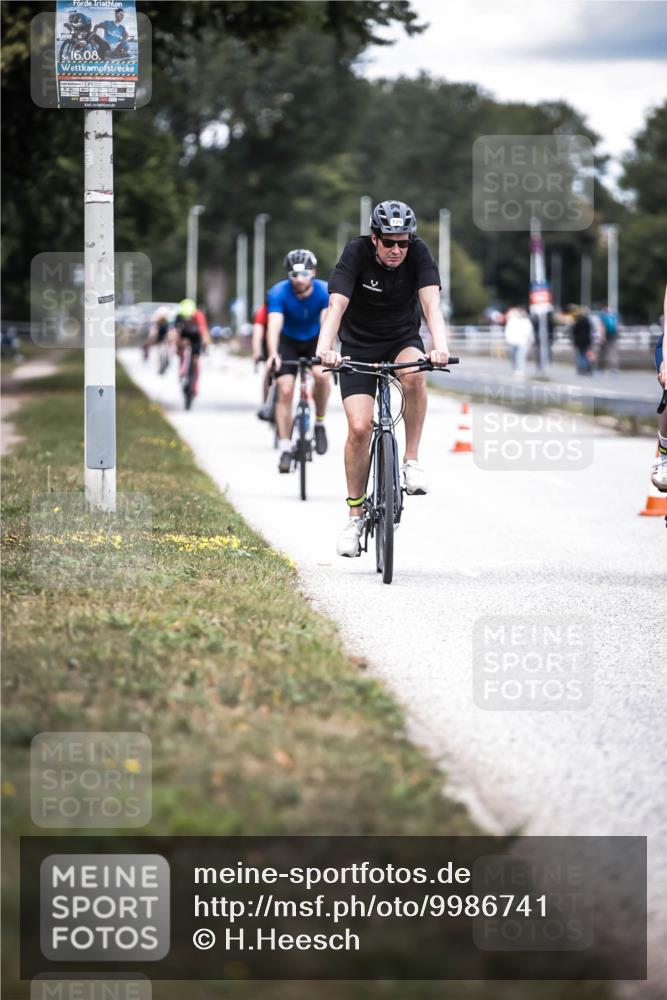 16.08.2026 - KN Förde Triathlon 2026 H.Heesch http://msf.ph/oto/9986741 16.08.2026 13:12:06 Radfahren 512, 555, 578, 589, 705, 726, 729, 739, 746 meine-sportfotos.de