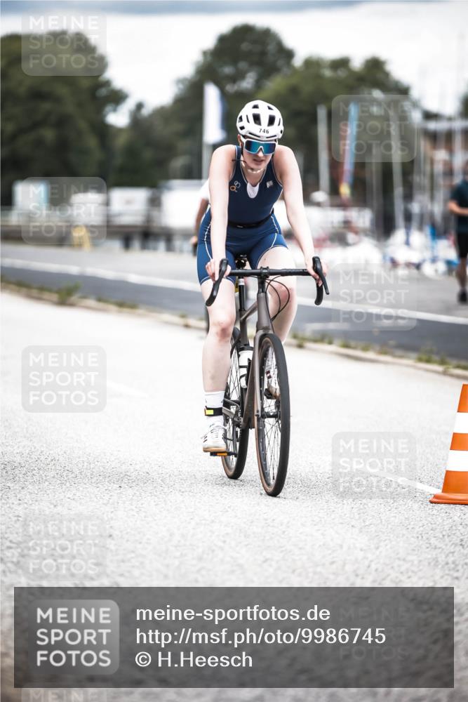 16.08.2026 - KN Förde Triathlon 2026 H.Heesch http://msf.ph/oto/9986745 16.08.2026 13:12:06 Radfahren 512, 555, 578, 589, 705, 726, 729, 739, 746 meine-sportfotos.de