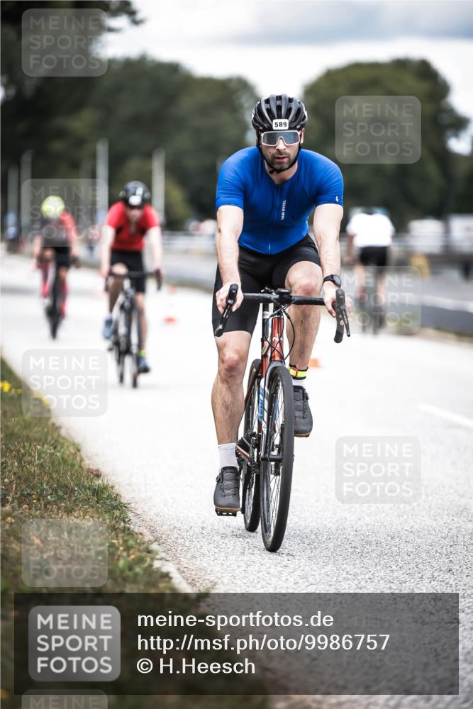 16.08.2026 - KN Förde Triathlon 2026 H.Heesch http://msf.ph/oto/9986757 16.08.2026 13:12:08 Radfahren 555, 578, 589, 705, 726, 729, 739, 746 meine-sportfotos.de