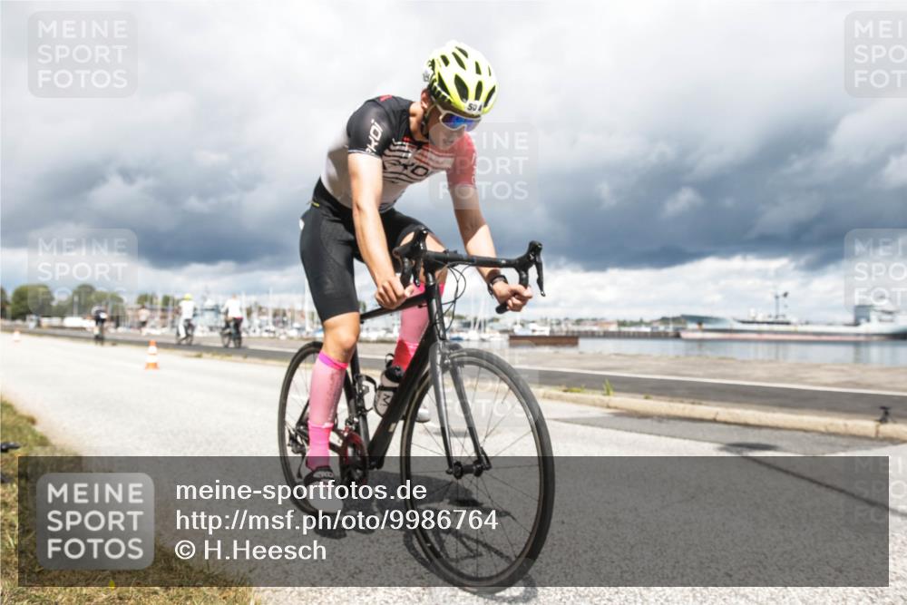 16.08.2026 - KN Förde Triathlon 2026 H.Heesch http://msf.ph/oto/9986764 16.08.2026 12:54:59 Radfahren 196, 504, 565, 721 meine-sportfotos.de