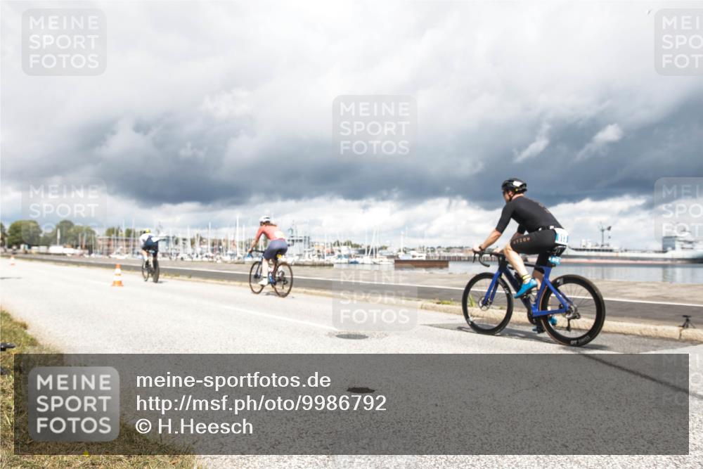 16.08.2026 - KN Förde Triathlon 2026 H.Heesch http://msf.ph/oto/9986792 16.08.2026 12:55:47 Radfahren 513, 517, 561, 562 meine-sportfotos.de