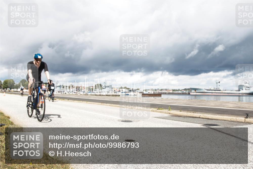16.08.2026 - KN Förde Triathlon 2026 H.Heesch http://msf.ph/oto/9986793 16.08.2026 12:55:49 Radfahren 517, 561, 562, 569 meine-sportfotos.de