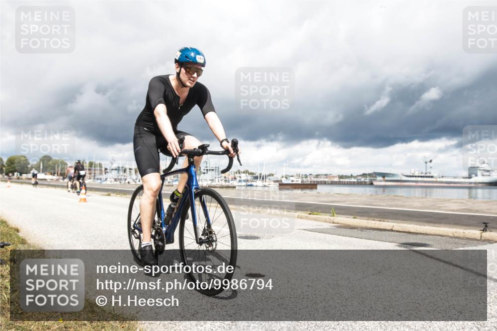 16.08.2026 - KN Förde Triathlon 2026 H.Heesch http://msf.ph/oto/9986794 16.08.2026 12:55:49 Radfahren 517, 561, 562, 569 meine-sportfotos.de
