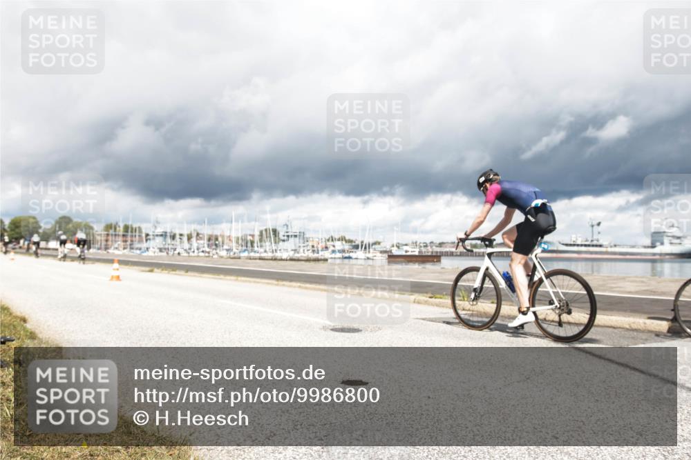 16.08.2026 - KN Förde Triathlon 2026 H.Heesch http://msf.ph/oto/9986800 16.08.2026 12:56:03 Radfahren 509, 600, 704, 714 meine-sportfotos.de
