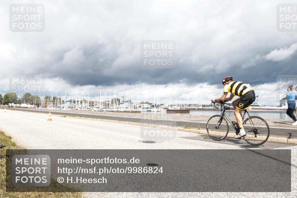 16.08.2026 - KN Förde Triathlon 2026 H.Heesch http://msf.ph/oto/9986824 16.08.2026 12:56:46 Radfahren 521, 539, 568 meine-sportfotos.de