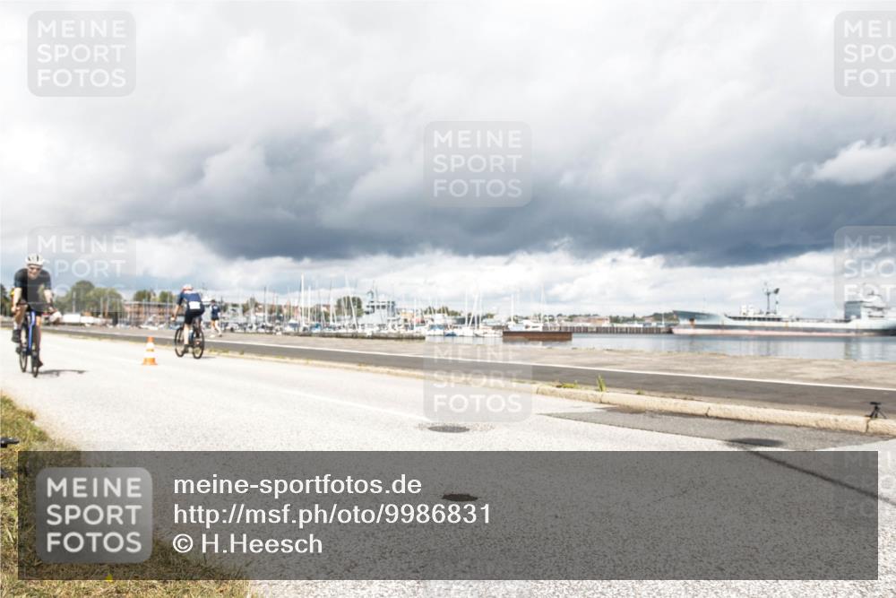 16.08.2026 - KN Förde Triathlon 2026 H.Heesch http://msf.ph/oto/9986831 16.08.2026 12:56:57 Radfahren 511, 583, 745 meine-sportfotos.de