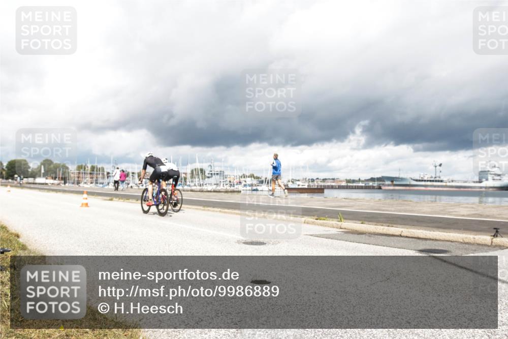 16.08.2026 - KN Förde Triathlon 2026 H.Heesch http://msf.ph/oto/9986889 16.08.2026 12:58:22 Radfahren 590, 594, 597, 607, 709, 743 meine-sportfotos.de