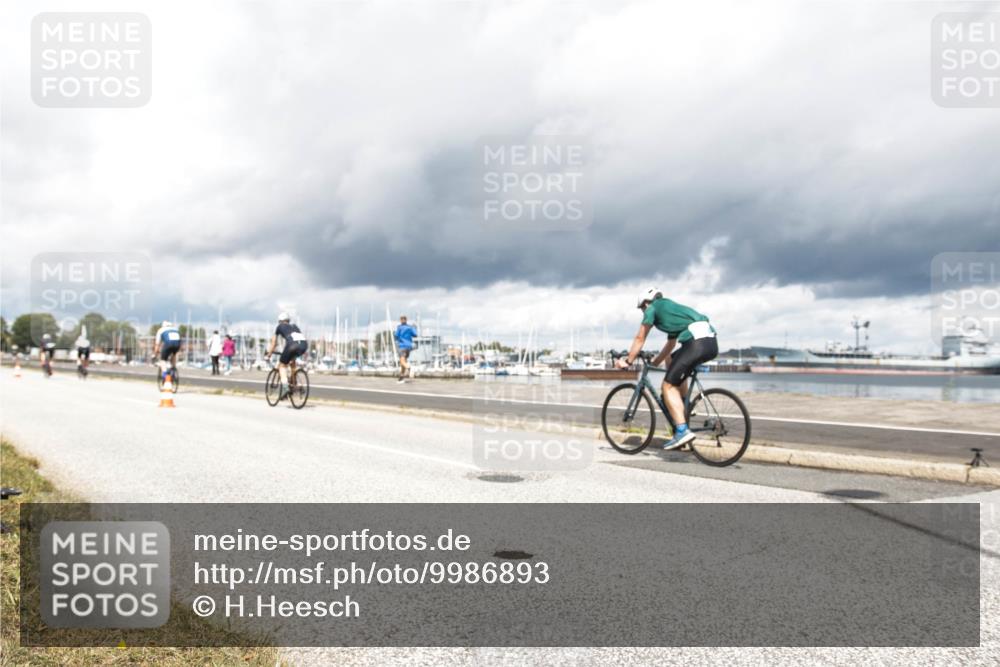 16.08.2026 - KN Förde Triathlon 2026 H.Heesch http://msf.ph/oto/9986893 16.08.2026 12:58:24 Radfahren 590, 597, 607, 716 meine-sportfotos.de