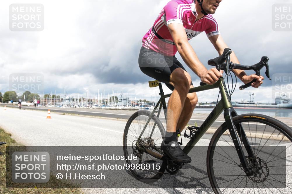 16.08.2026 - KN Förde Triathlon 2026 H.Heesch http://msf.ph/oto/9986915 16.08.2026 12:58:47 Radfahren 595, 713, 715 meine-sportfotos.de