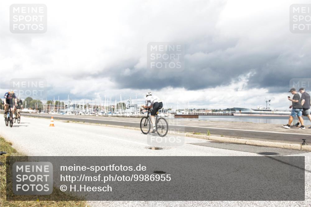 16.08.2026 - KN Förde Triathlon 2026 H.Heesch http://msf.ph/oto/9986955 16.08.2026 12:59:35 Radfahren 543, 598, 612 meine-sportfotos.de