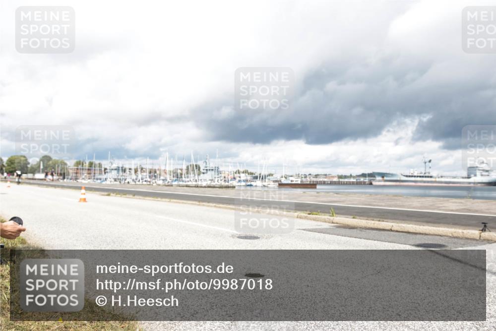 16.08.2026 - KN Förde Triathlon 2026 H.Heesch http://msf.ph/oto/9987018 16.08.2026 13:00:17 Radfahren 576, 732, 735 meine-sportfotos.de