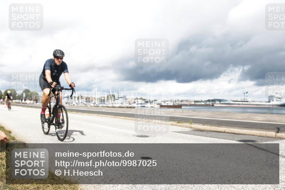 16.08.2026 - KN Förde Triathlon 2026 H.Heesch http://msf.ph/oto/9987025 16.08.2026 13:00:23 Radfahren 551, 578, 602, 701, 732, 735, 736 meine-sportfotos.de