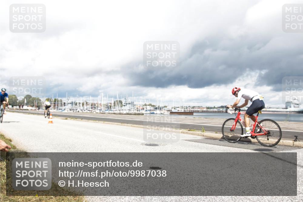 16.08.2026 - KN Förde Triathlon 2026 H.Heesch http://msf.ph/oto/9987038 16.08.2026 13:00:27 Radfahren 551, 577, 578, 601, 602, 701, 736 meine-sportfotos.de