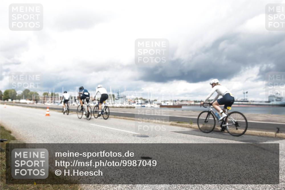 16.08.2026 - KN Förde Triathlon 2026 H.Heesch http://msf.ph/oto/9987049 16.08.2026 13:01:20 Radfahren  meine-sportfotos.de