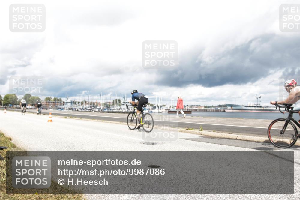 16.08.2026 - KN Förde Triathlon 2026 H.Heesch http://msf.ph/oto/9987086 16.08.2026 13:01:50 Radfahren 532, 598, 719, 733, 738 meine-sportfotos.de