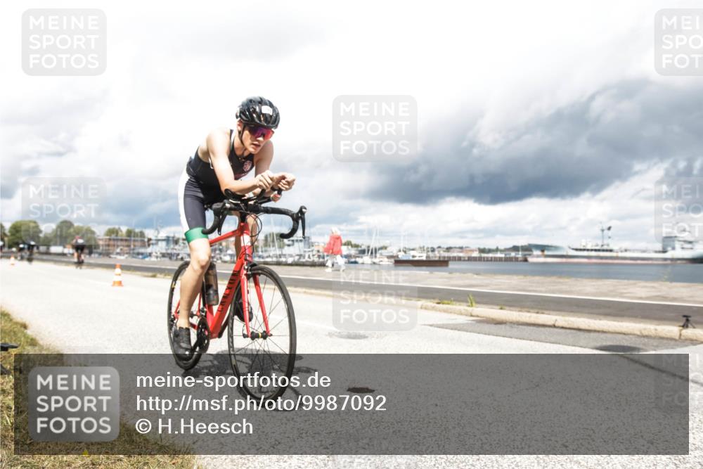 16.08.2026 - KN Förde Triathlon 2026 H.Heesch http://msf.ph/oto/9987092 16.08.2026 13:01:52 Radfahren 532, 598, 719, 730, 733, 738 meine-sportfotos.de