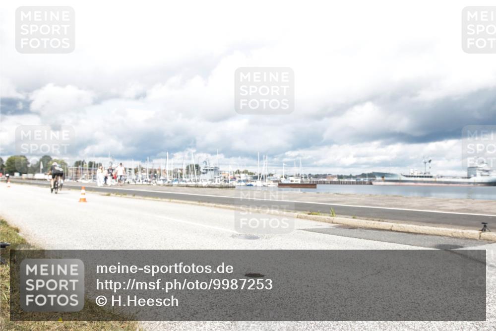 16.08.2026 - KN Förde Triathlon 2026 H.Heesch http://msf.ph/oto/9987253 16.08.2026 13:05:08 Radfahren 196, 502, 512, 711 meine-sportfotos.de