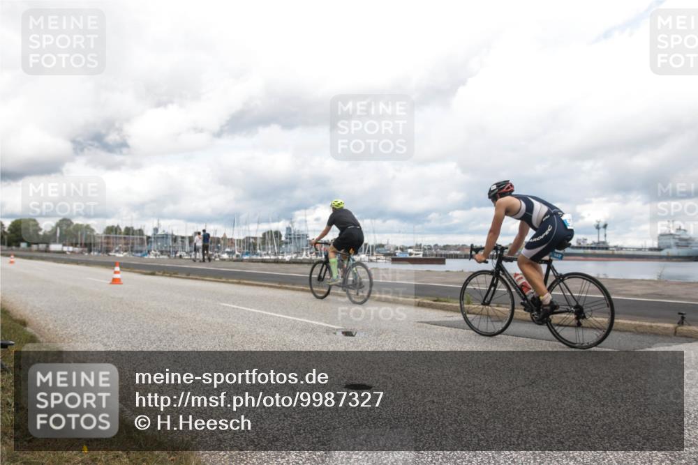 16.08.2026 - KN Förde Triathlon 2026 H.Heesch http://msf.ph/oto/9987327 16.08.2026 13:07:18 Radfahren 507, 724, 740 meine-sportfotos.de