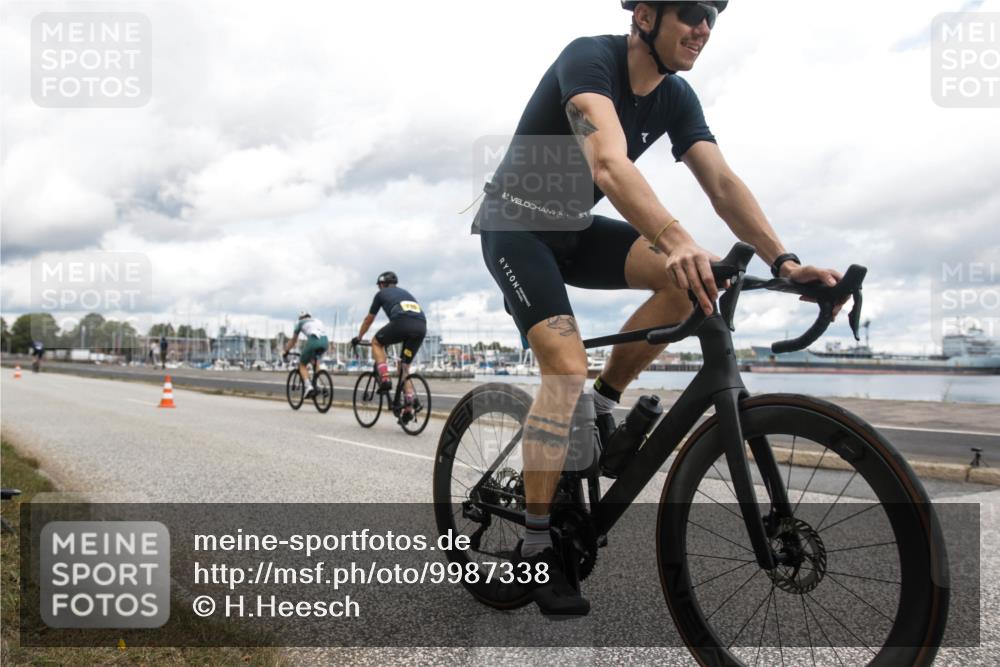 16.08.2026 - KN Förde Triathlon 2026 H.Heesch http://msf.ph/oto/9987338 16.08.2026 13:07:33 Radfahren 196, 513, 592 meine-sportfotos.de