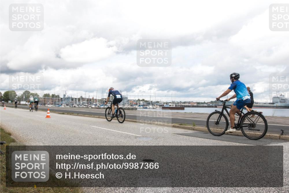 16.08.2026 - KN Förde Triathlon 2026 H.Heesch http://msf.ph/oto/9987366 16.08.2026 13:08:30 Radfahren 547, 597 meine-sportfotos.de