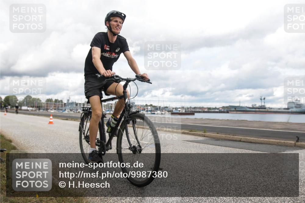 16.08.2026 - KN Förde Triathlon 2026 H.Heesch http://msf.ph/oto/9987380 16.08.2026 13:09:01 Radfahren 591, 707, 709 meine-sportfotos.de