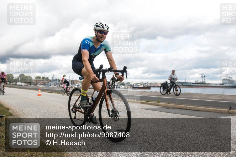 16.08.2026 - KN Förde Triathlon 2026 H.Heesch http://msf.ph/oto/9987408 16.08.2026 13:10:12 Radfahren 594, 710, 718, 732 meine-sportfotos.de