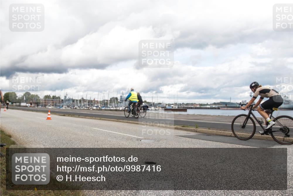 16.08.2026 - KN Förde Triathlon 2026 H.Heesch http://msf.ph/oto/9987416 16.08.2026 13:10:32 Radfahren 574, 603 meine-sportfotos.de