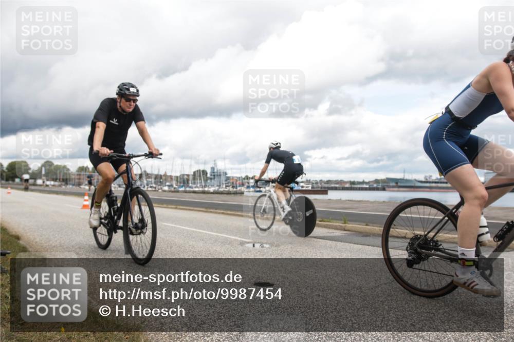 16.08.2026 - KN Förde Triathlon 2026 H.Heesch http://msf.ph/oto/9987454 16.08.2026 13:12:08 Radfahren 555, 578, 589, 705, 726, 729, 739, 746 meine-sportfotos.de