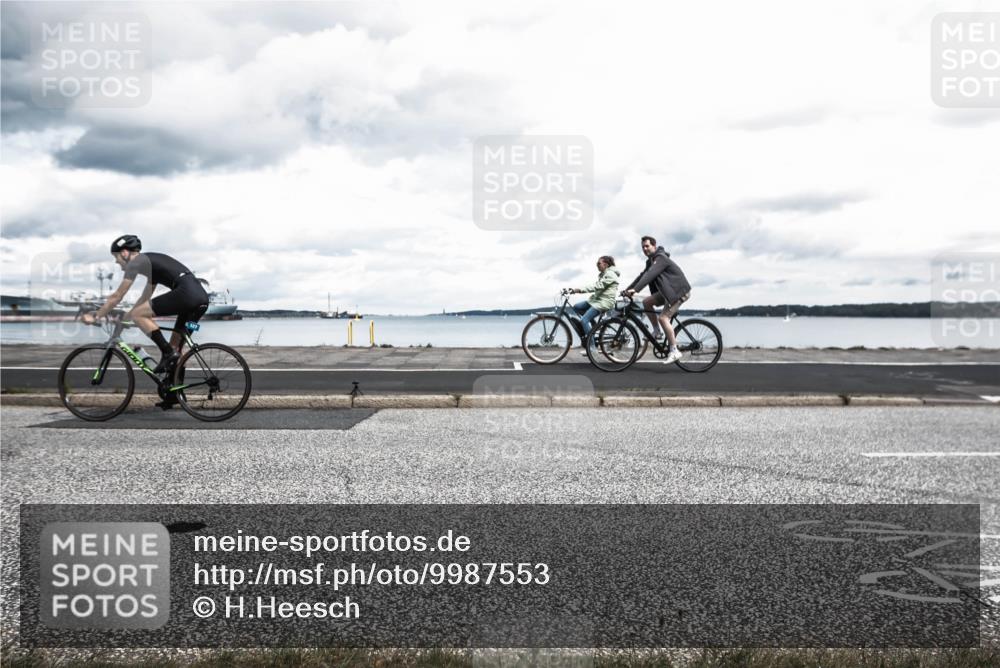 16.08.2026 - KN Förde Triathlon 2026 H.Heesch http://msf.ph/oto/9987553 16.08.2026 13:16:03 Radfahren 517, 525, 527, 571, 734 meine-sportfotos.de
