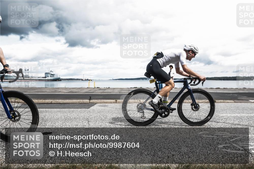16.08.2026 - KN Förde Triathlon 2026 H.Heesch http://msf.ph/oto/9987604 16.08.2026 13:18:12 Radfahren 557, 720, 732, 738 meine-sportfotos.de