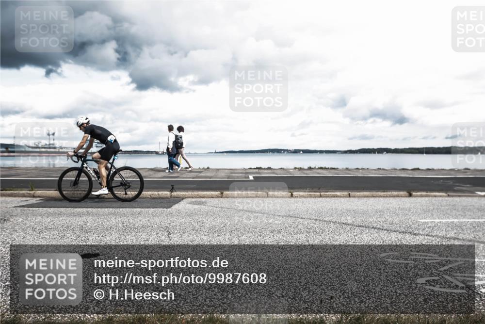 16.08.2026 - KN Förde Triathlon 2026 H.Heesch http://msf.ph/oto/9987608 16.08.2026 13:18:20 Radfahren 557, 702 meine-sportfotos.de