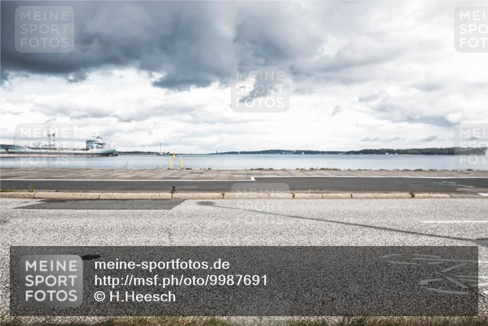 16.08.2026 - KN Förde Triathlon 2026 H.Heesch http://msf.ph/oto/9987691 16.08.2026 13:21:44 Radfahren 595, 704, 705, 730 meine-sportfotos.de