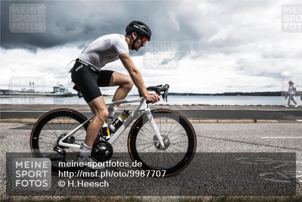 16.08.2026 - KN Förde Triathlon 2026 H.Heesch http://msf.ph/oto/9987707 16.08.2026 13:22:38 Radfahren 601, 721, 737 meine-sportfotos.de