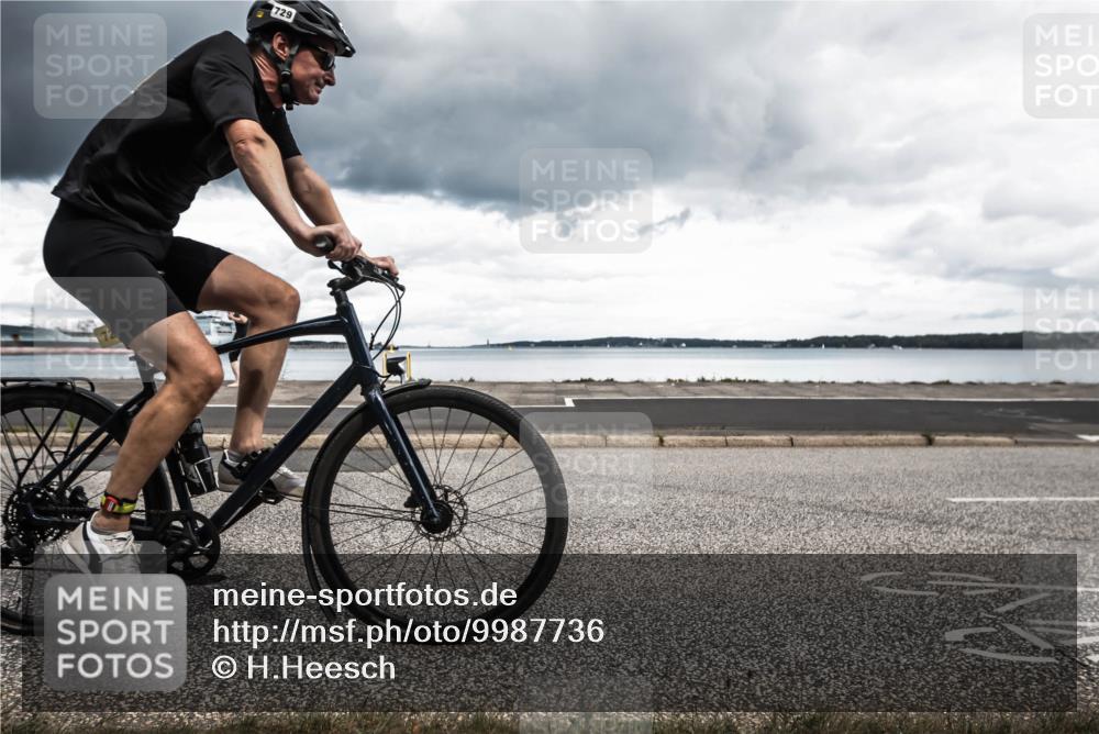 16.08.2026 - KN Förde Triathlon 2026 H.Heesch http://msf.ph/oto/9987736 16.08.2026 13:23:49 Radfahren 517, 535, 545, 578, 581, 589, 729, 746 meine-sportfotos.de