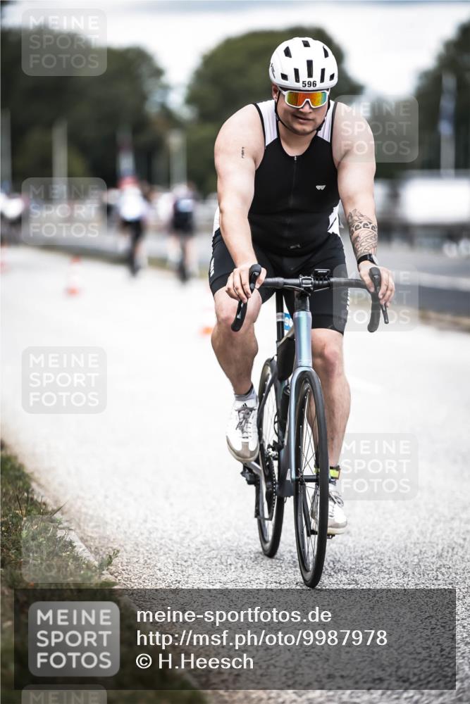 16.08.2026 - KN Förde Triathlon 2026 H.Heesch http://msf.ph/oto/9987978 16.08.2026 13:12:22 Radfahren 596, 701 meine-sportfotos.de