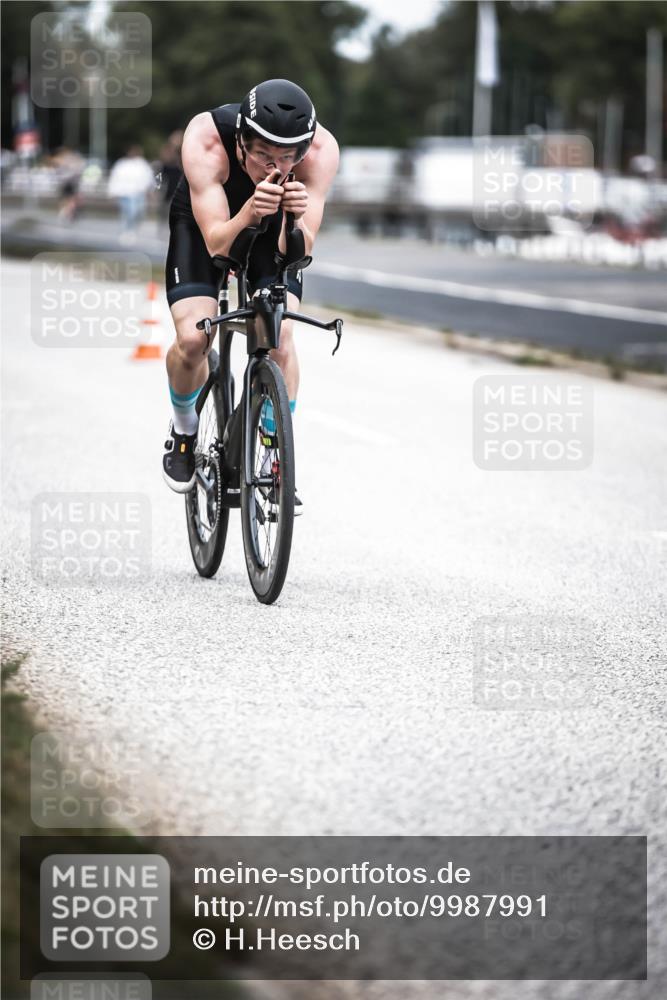 16.08.2026 - KN Förde Triathlon 2026 H.Heesch http://msf.ph/oto/9987991 16.08.2026 13:12:29 Radfahren 502, 550, 719 meine-sportfotos.de