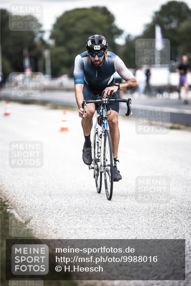 16.08.2026 - KN Förde Triathlon 2026 H.Heesch http://msf.ph/oto/9988016 16.08.2026 13:12:42 Radfahren 574 meine-sportfotos.de