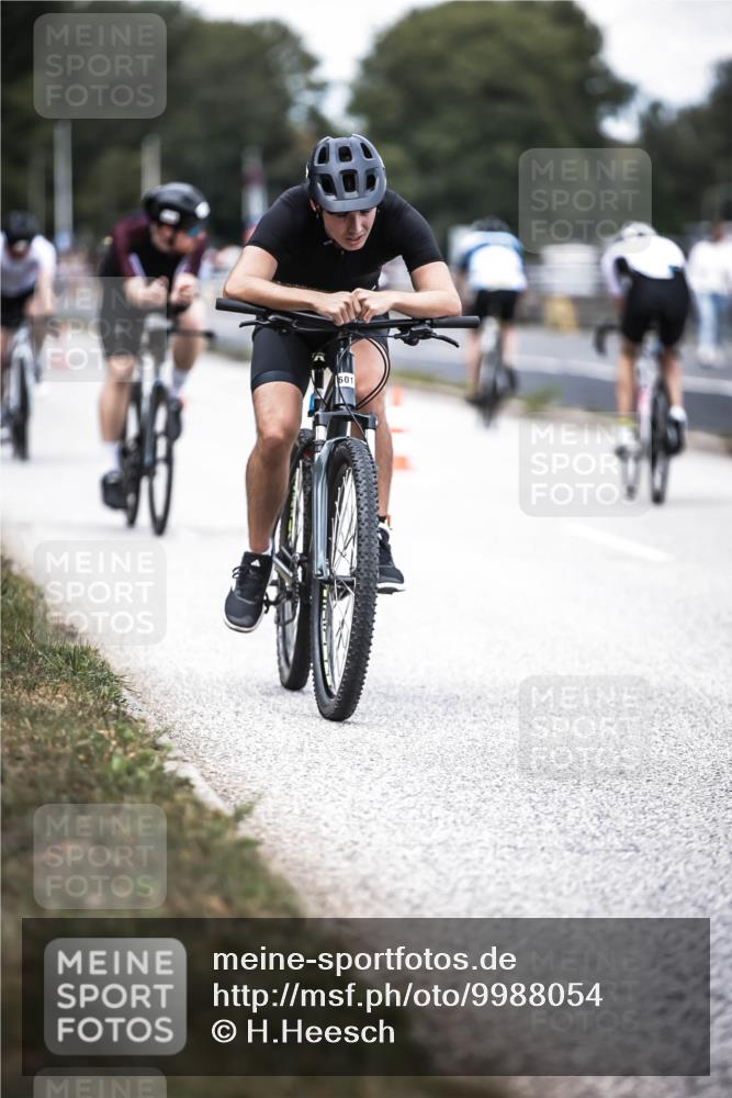 16.08.2026 - KN Förde Triathlon 2026 H.Heesch http://msf.ph/oto/9988054 16.08.2026 13:12:58 Radfahren 549, 556, 588, 601, 606, 733, 734 meine-sportfotos.de