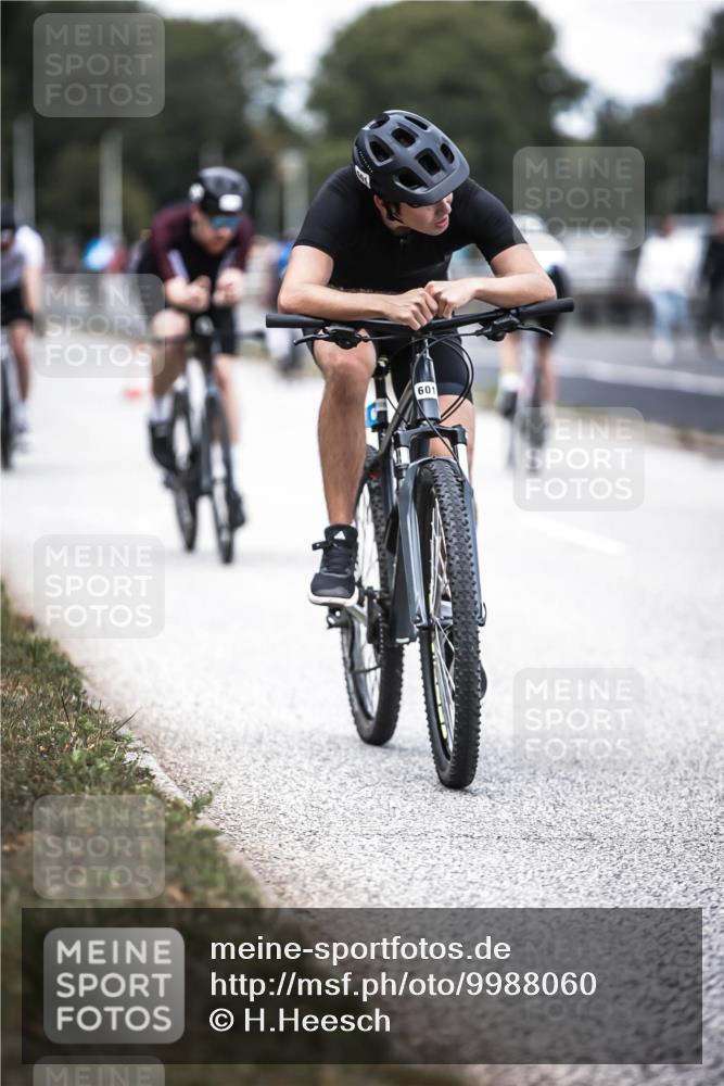 16.08.2026 - KN Förde Triathlon 2026 H.Heesch http://msf.ph/oto/9988060 16.08.2026 13:12:58 Radfahren 549, 556, 588, 601, 606, 733, 734 meine-sportfotos.de