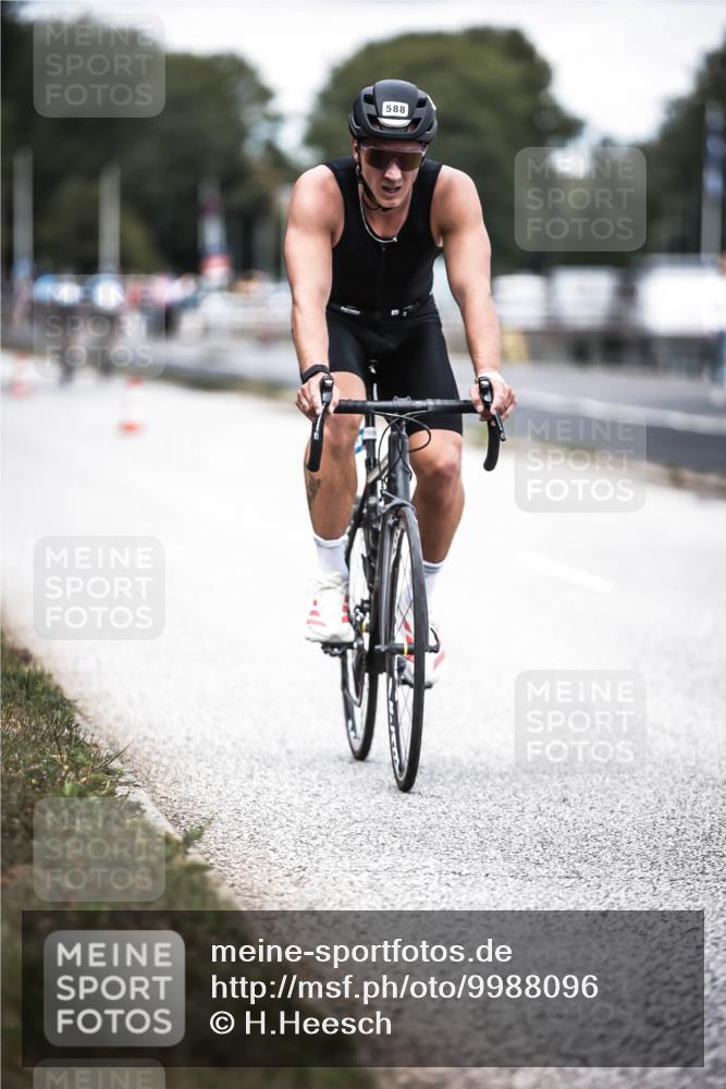 16.08.2026 - KN Förde Triathlon 2026 H.Heesch http://msf.ph/oto/9988096 16.08.2026 13:13:03 Radfahren 549, 556, 588, 606, 734 meine-sportfotos.de