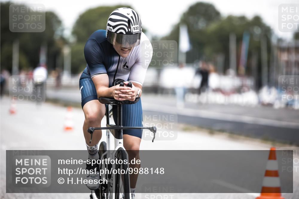 16.08.2026 - KN Förde Triathlon 2026 H.Heesch http://msf.ph/oto/9988148 16.08.2026 13:13:15 Radfahren 532, 539, 544, 706, 721, 730, 742, 747 meine-sportfotos.de