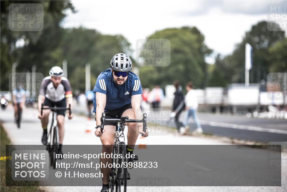 16.08.2026 - KN Förde Triathlon 2026 H.Heesch http://msf.ph/oto/9988233 16.08.2026 13:13:48 Radfahren 567, 571, 577, 585, 599, 608, 703 meine-sportfotos.de