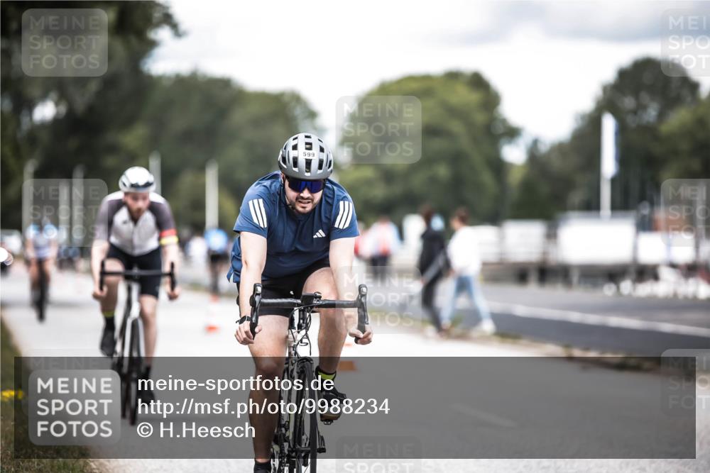 16.08.2026 - KN Förde Triathlon 2026 H.Heesch http://msf.ph/oto/9988234 16.08.2026 13:13:48 Radfahren 567, 571, 577, 585, 599, 608, 703 meine-sportfotos.de
