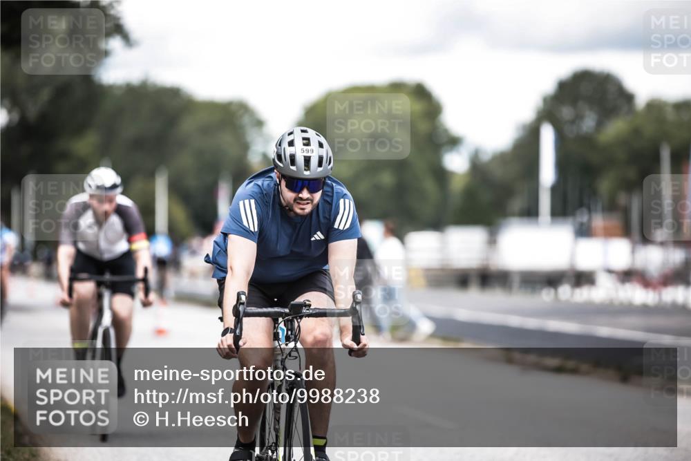 16.08.2026 - KN Förde Triathlon 2026 H.Heesch http://msf.ph/oto/9988238 16.08.2026 13:13:48 Radfahren 567, 571, 577, 585, 599, 608, 703 meine-sportfotos.de