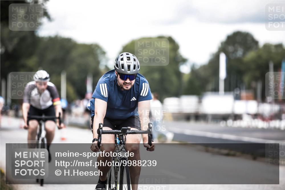 16.08.2026 - KN Förde Triathlon 2026 H.Heesch http://msf.ph/oto/9988239 16.08.2026 13:13:48 Radfahren 567, 571, 577, 585, 599, 608, 703 meine-sportfotos.de