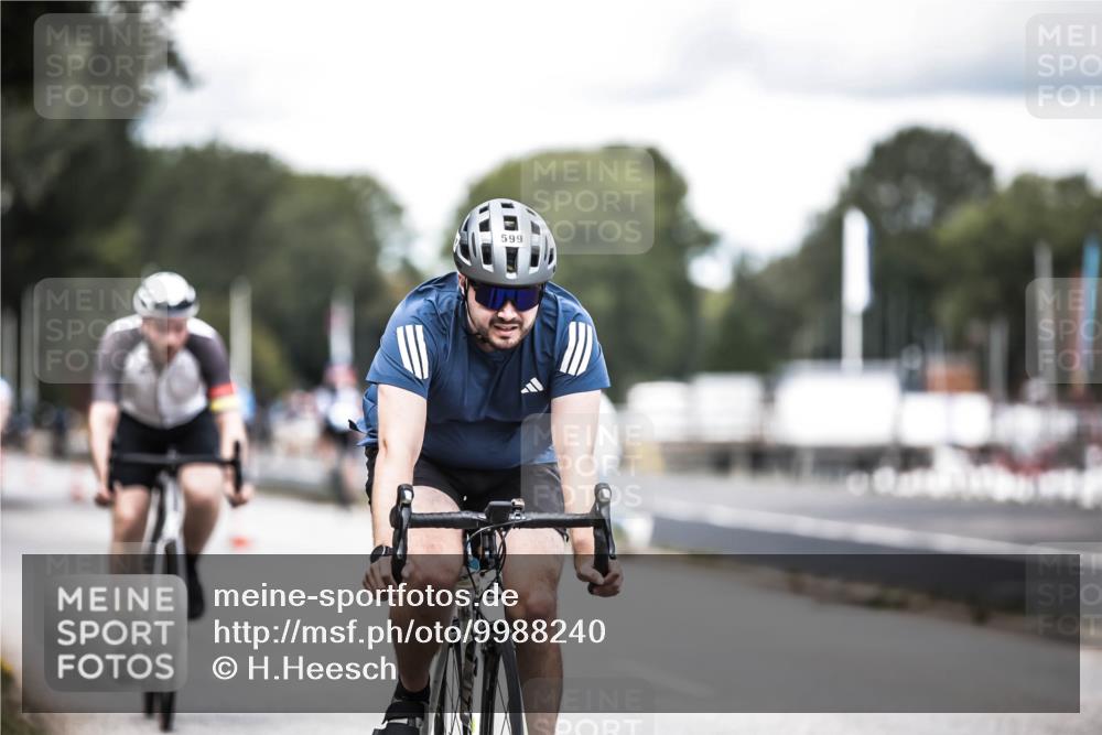 16.08.2026 - KN Förde Triathlon 2026 H.Heesch http://msf.ph/oto/9988240 16.08.2026 13:13:48 Radfahren 567, 571, 577, 585, 599, 608, 703 meine-sportfotos.de
